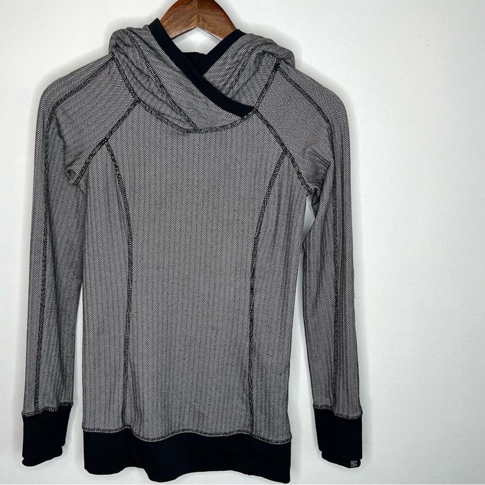 Lululemon Chevron Pattern Pullover Activewear Hoo… - image 4